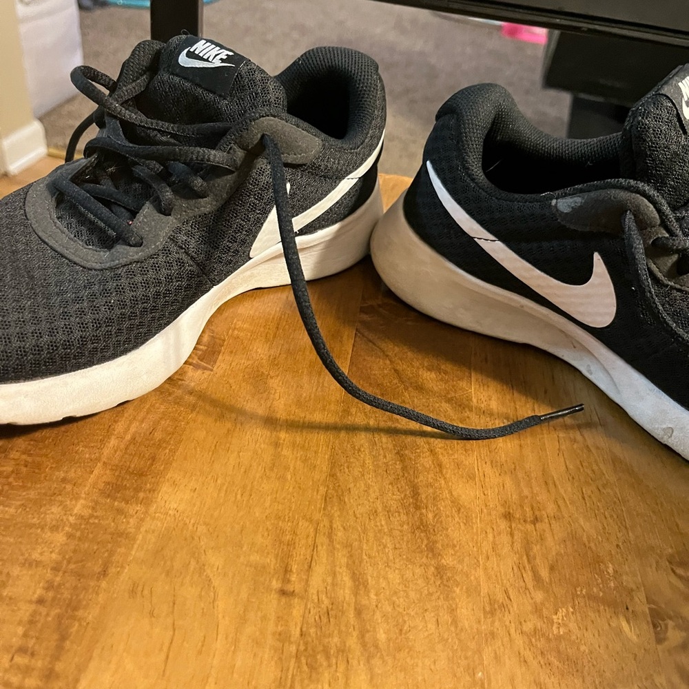 Nike Tajun